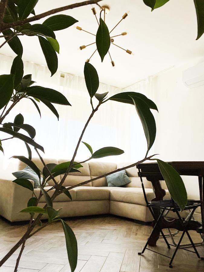 Suitesflores - Bright And Cozy Apartment In Верона Экстерьер фото
